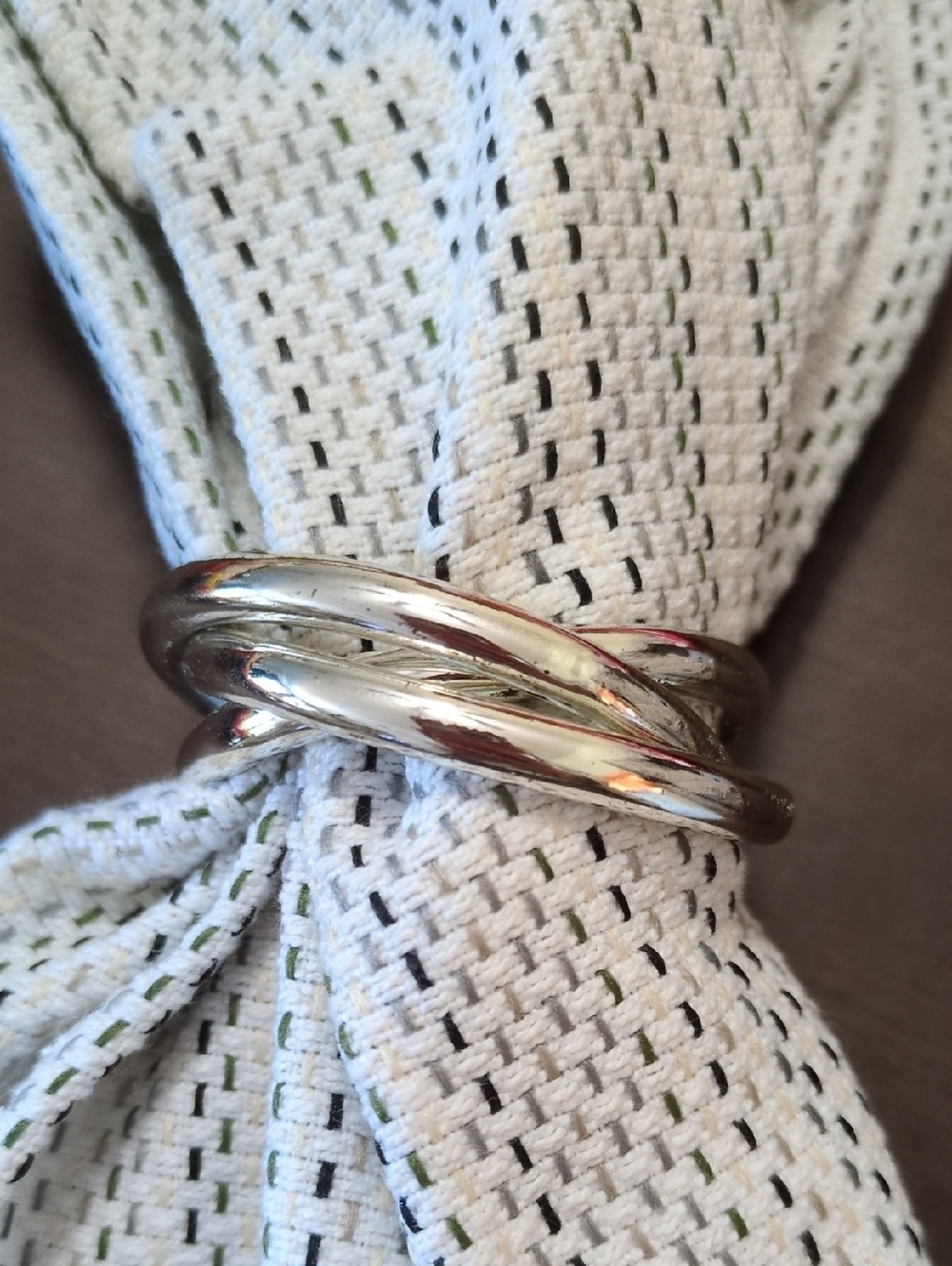 Crate & Barrel Classic Interlocking Silver Napkin Rings, 8ct, NWT